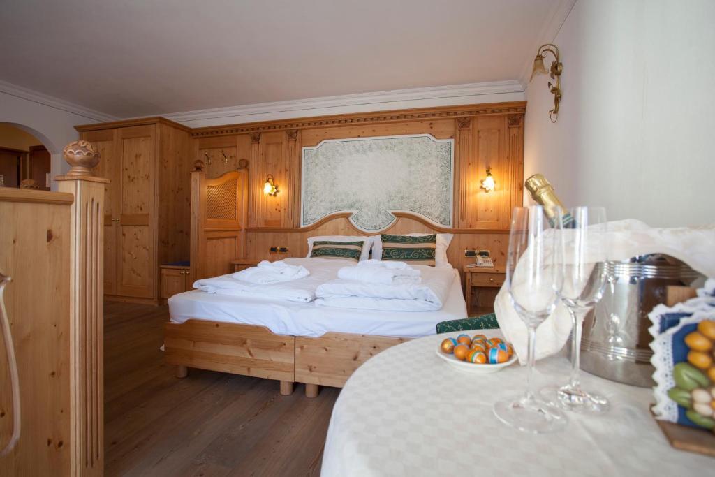 Hotel Chalet All'Imperatore Мадонна-ди-Кампильо Экстерьер фото